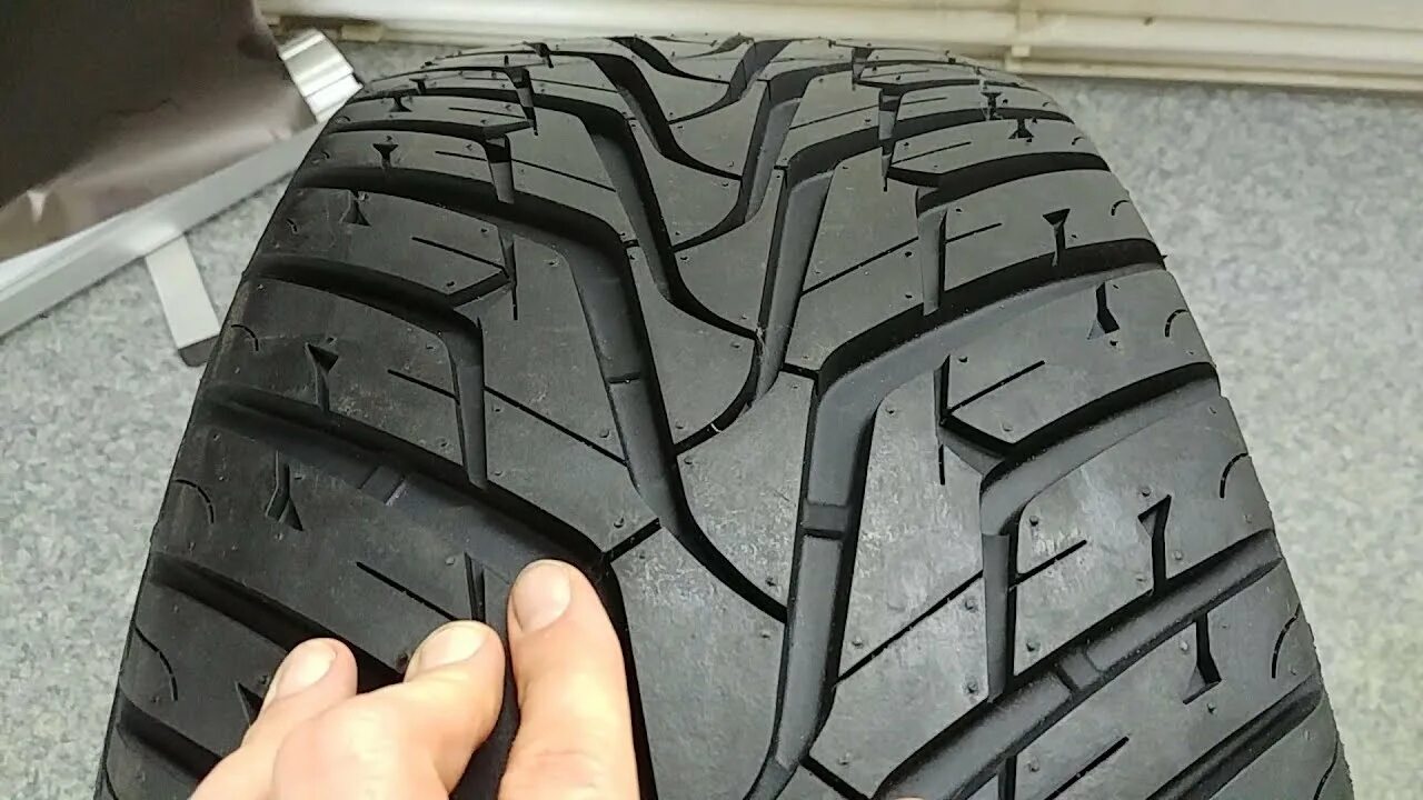 Ханкук гоночная резина. Hankook dynapro hp2 ra33. 195/60 r15 hankook optimo me02 k424 88h. Обзор шин hankook. Hankook kinergy 4s2 h750.