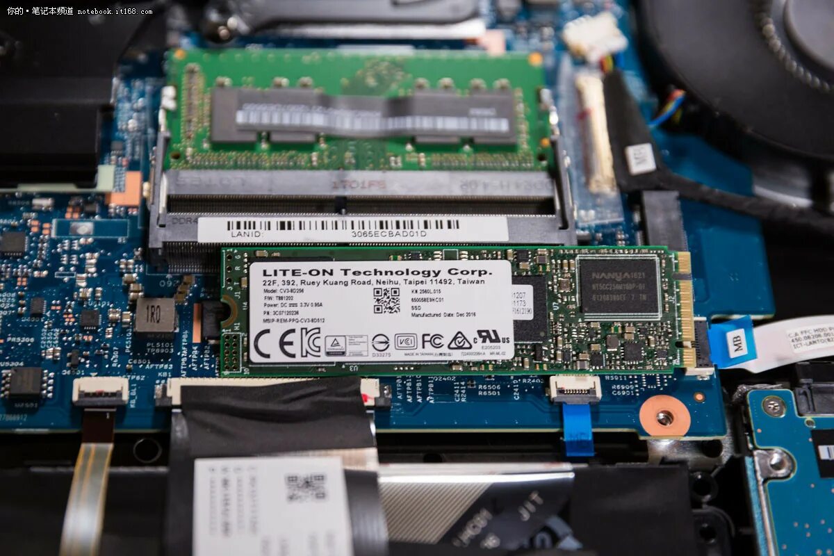 Acer aspire видит ssd. M.2 slot acer. acer aspire 7 hdd slot. ssd слот acer. hdd acer nitro 7.