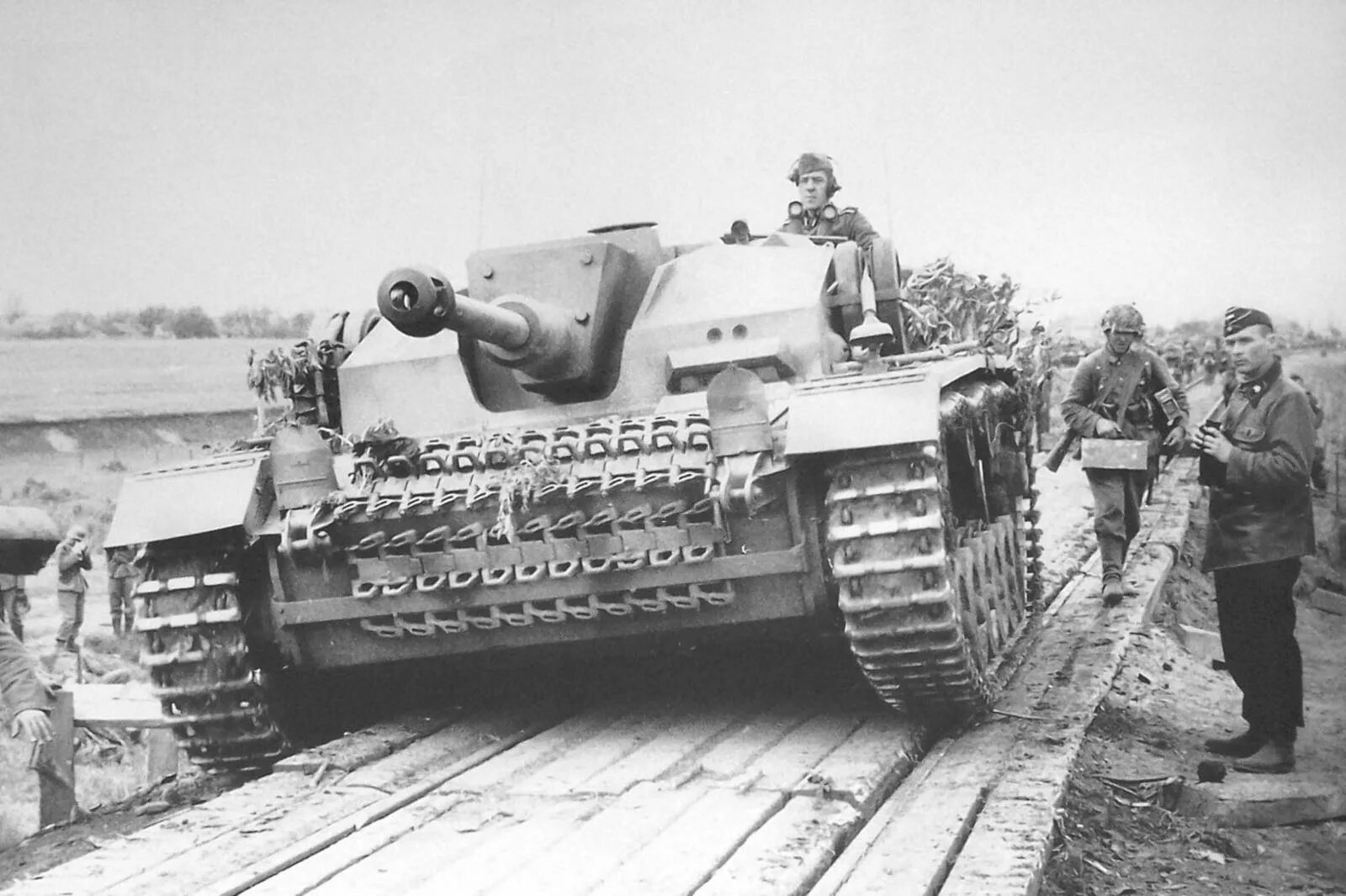 Немецкий танк времен второй мировой. Stug iii ausf f 1942. штурмовые орудия вермахта. немецкие штурмовые орудия второй мировой войны. танк stug 2.