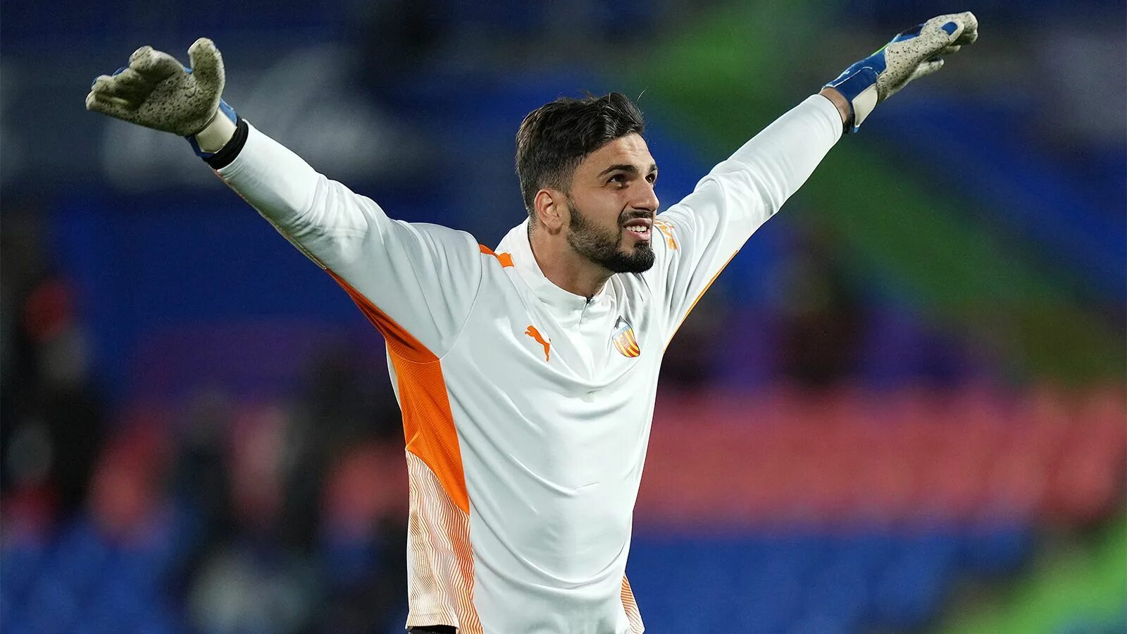 Giorgi mamardashvili вратарь. Mamardashvili. Mamardashvili goalkeeper. Мамардашвили валенсия. Вратарь валенсии.