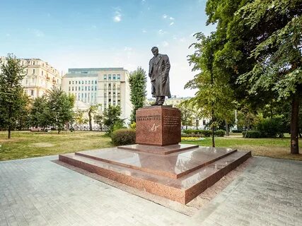 Памятник дающая жизнь
