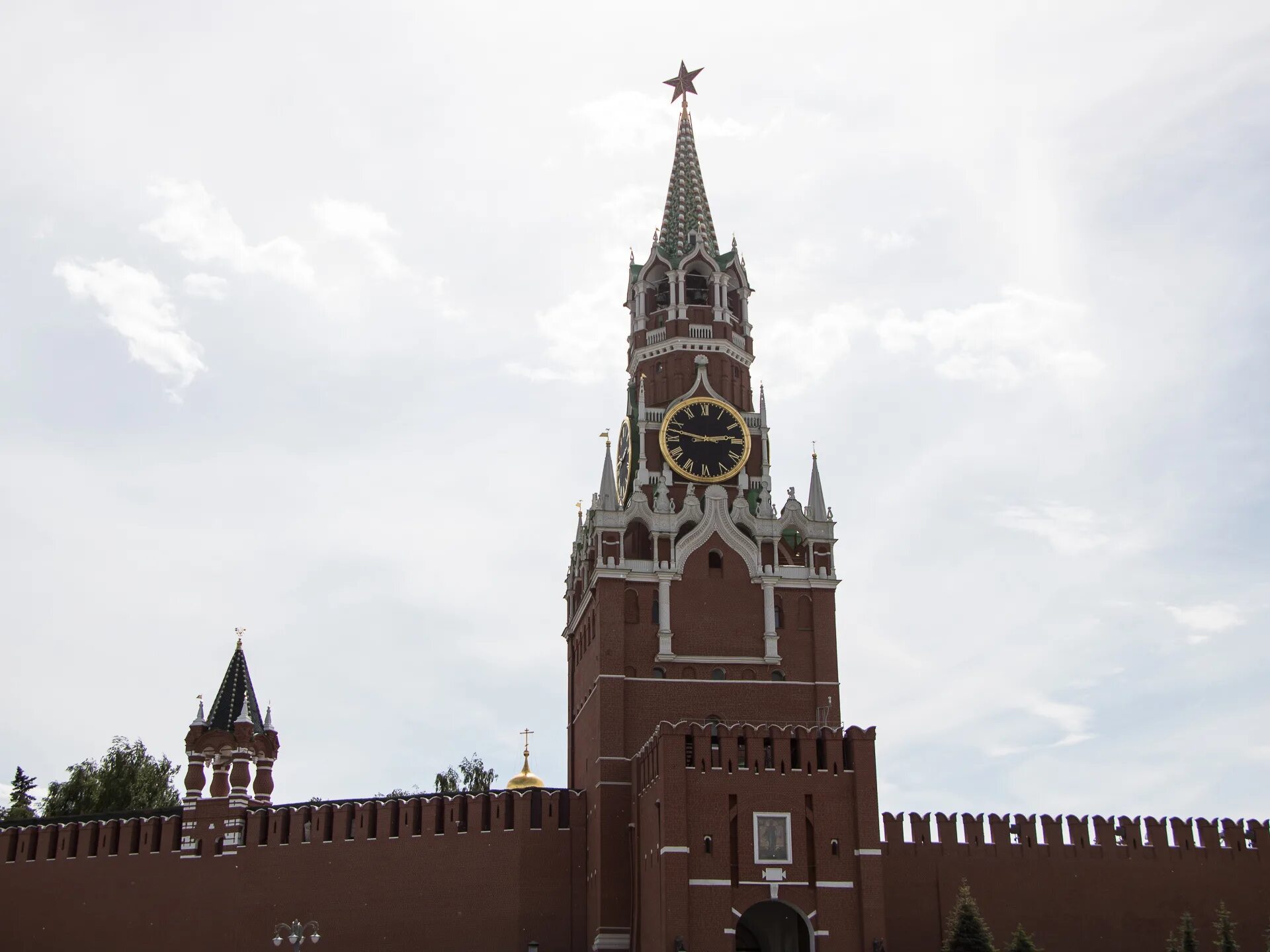 Самая большая башня московского кремля. Самая маленькая кремлевская башня. Царская башня московского кремля внутри. Самая маленькая кремлевская башня. Москва.
