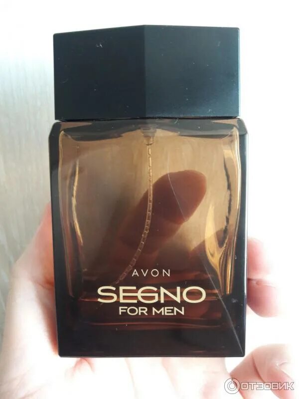 Avon segno. Мужские духи Avon segno. Эйвон сегно Импакт. Туалетная вода мужская Avon без надписи на флаконе выпуклые буквы. Парфюм для мужчины сигна эйвон фото.