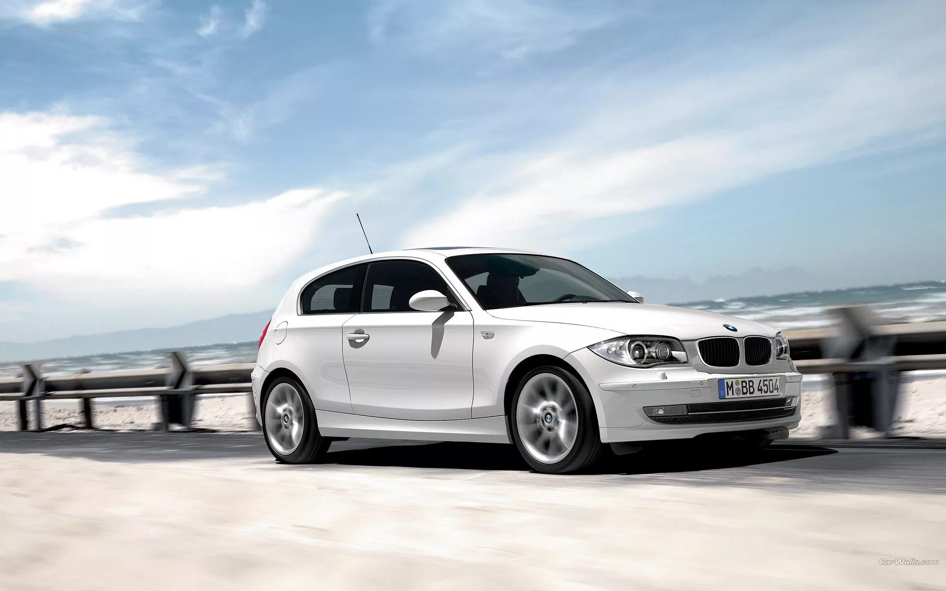 Bmw 3 бензин. Бмв 116i. bmw 1. бмв копейка е87. bmw e81 2.0d.