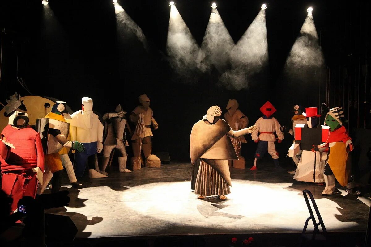 Победа над солнцем театр стаса намина. Опера победа над солнцем малевич. Победа над солнцем театр стаса намина. Победа над солнцем малевич декорации. Опера победа над солнцем малевич.