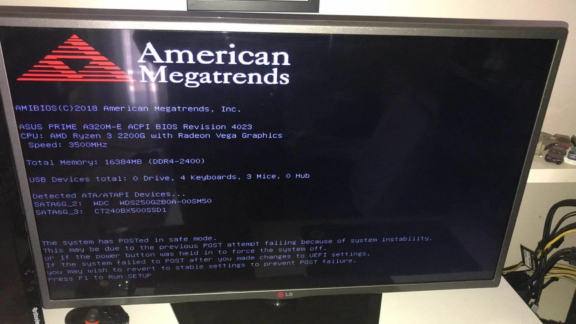 Синий экран windows xp. Меню безопасного режима ps4. The system has posted. Синий экран смерти виндовс 2000. Ошибка american megatrends.