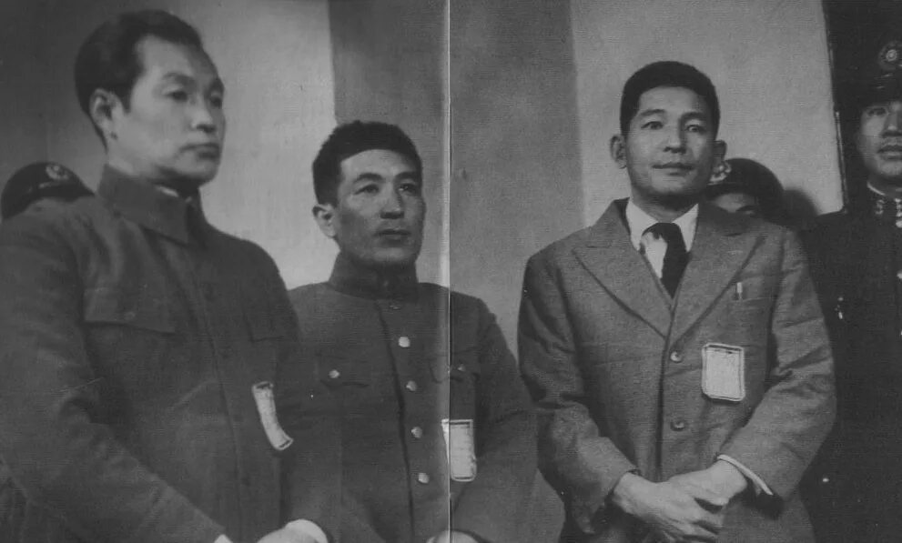 Японские военные преступники второй мировой войны. Тосиаки Мукаи и Ивао нода. Цуёси нода и Тосиаки Мукаи в Нанкине.
