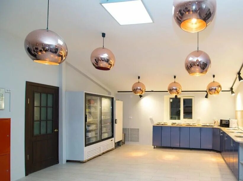 хостел апостол новосибирск. хостел лофт белгород. лофт хостел москва. комната в хостеле в стиле лофт. лофт хостел.