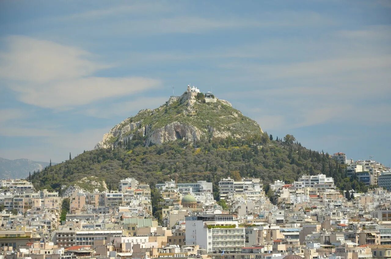 Самые высокие горы греции олимп и. Гора Олимп в Греции. Гора Олимп в древней Греции. Холм Ликавитос в Афинах. Гора Олимпус в Греции.