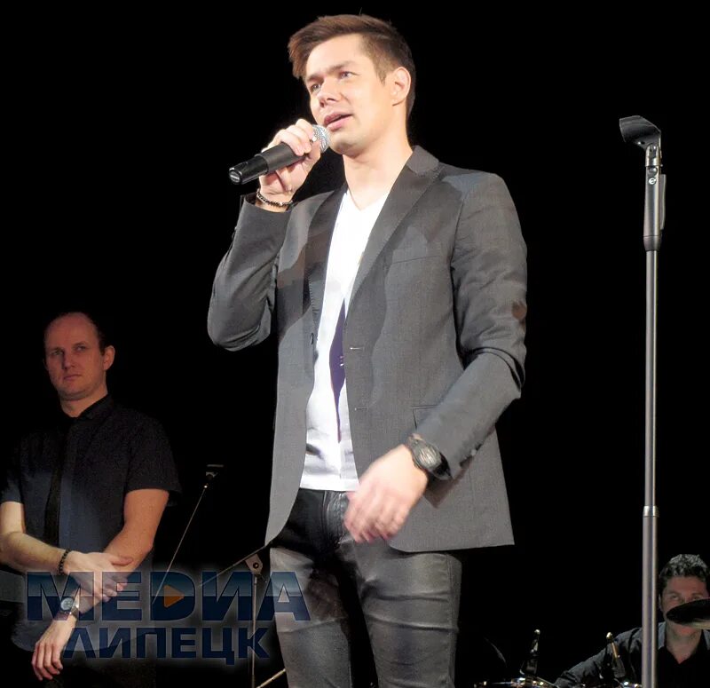 Стас пьеха концертное фото. Концерт стаса пьехи. Концерт пьехи в липецке. Стас пьеха в волгограде. Виктор лушников пенза музыкант у стаса пьехи.