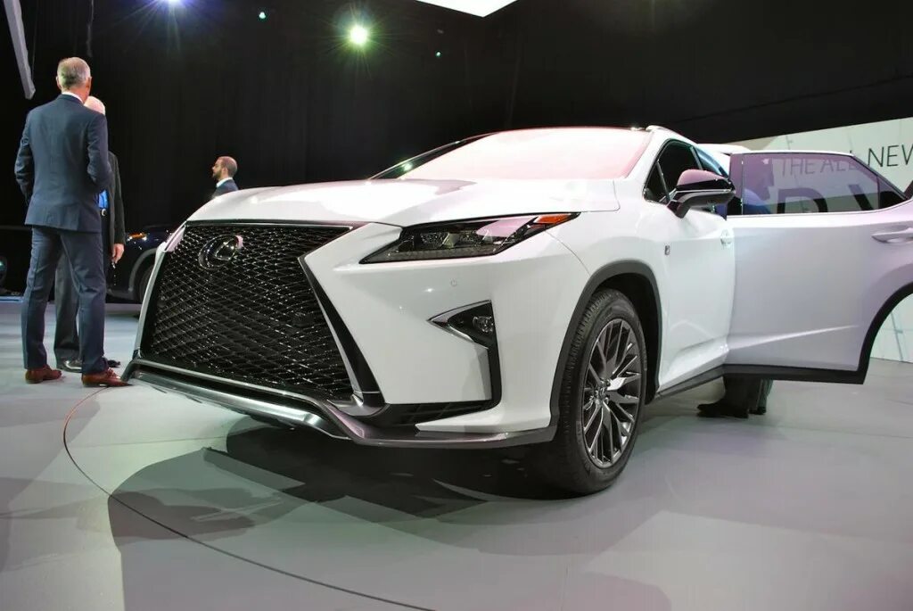 Lexus rx350 поколения. Лексус RX 2022. Лексус РХ 2022. Лексус rx350 2022. Новый Лексус RX 2022.