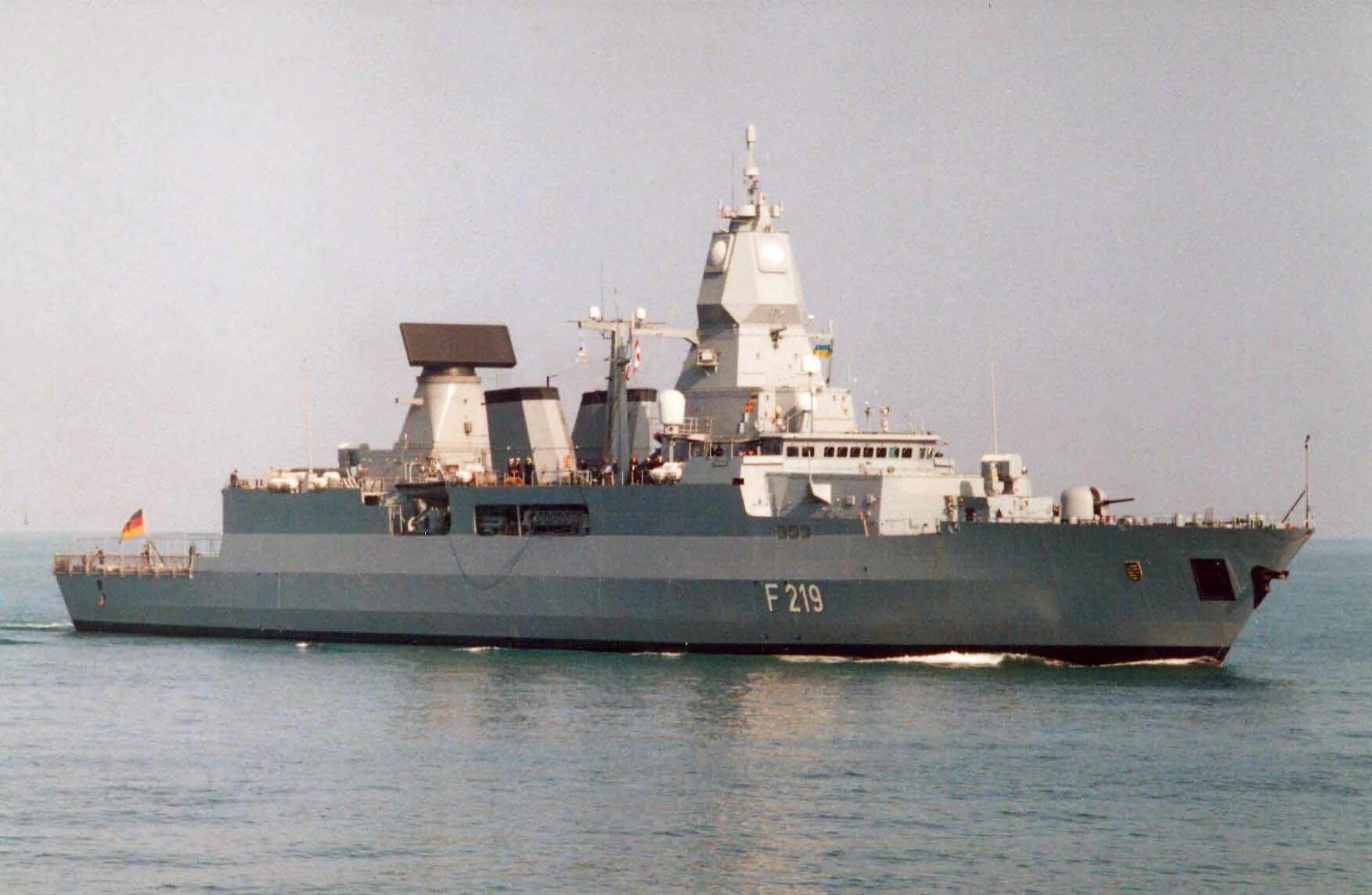 Клм 124 проект дома. Компактный дом с гаражом. Aker arc 124, "обь". Проекта 124. Проекта 124.