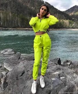 Спортивный костюм из плащевки
