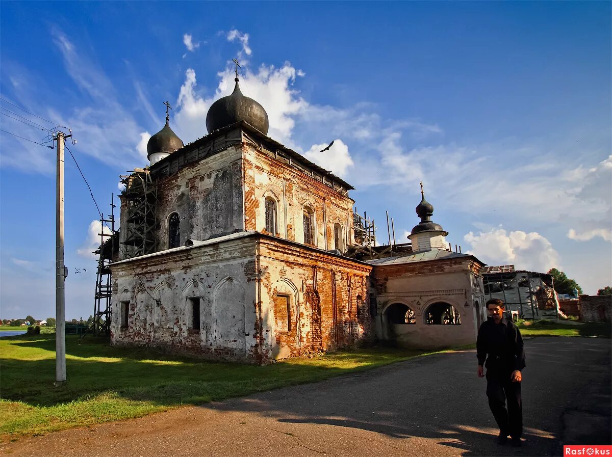 клопский монастырь великий новгород. троицкий клопский монастырь. михайло клопский монастырь. клопский монастырь великий новгород рыбалка. михайло-клопский монастырь троицкий собор.