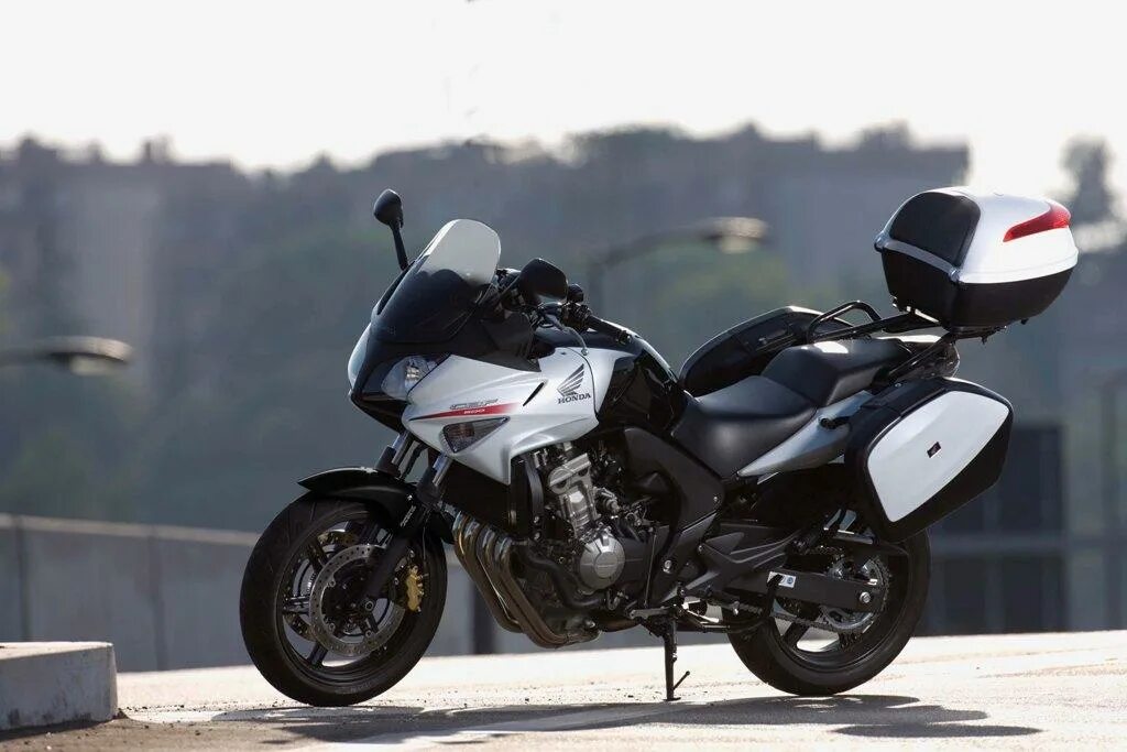 Honda CBF 600. Honda CBF 600 S 2006. Мотоцикл Honda CBF 600s. Мотоцикл Хонда СБФ 600.