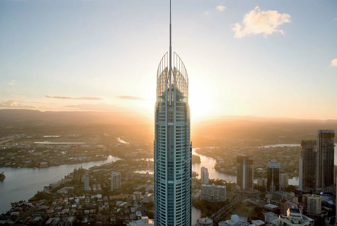 Самое высокое здание название. «Q1 Tower» в Голд-Кост. Q 1 Тауэр. Q1 Tower в Австралии. Небоскрёб «q1 Tower» в Голд-Кост.