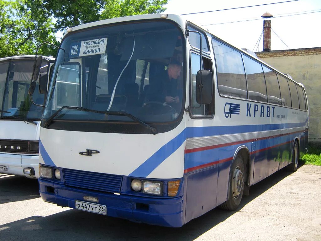 Автобусы майкоп москва цена. Икарус Майкоп Краснодар. Краснодар Майкоп автобус. Автобус Краснодар. Адыгея автобусы.