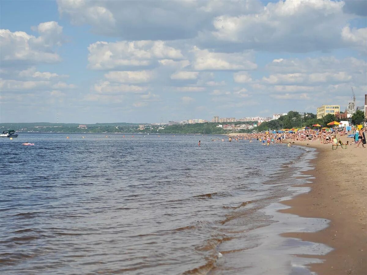 Новгород купаться. Зелёная роща Самара пляж. Волга река Самара пляж. Пляж в Нижнем Новгороде на Волге. Нижний Новгород река Волга пляж.