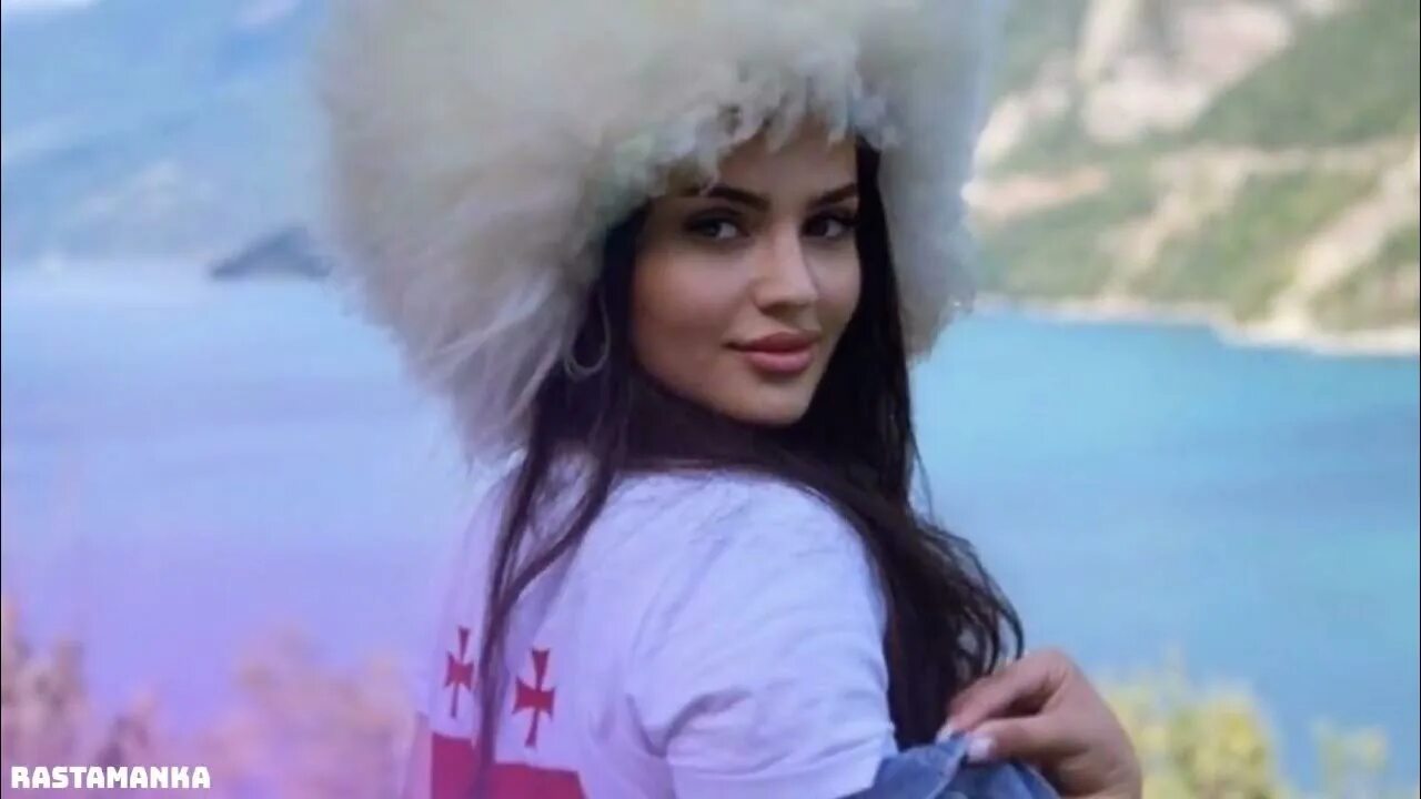 сломанная лапка ожерелье. ожерелье диадема песня. песня лапка диадема. песня лапка диадема. гребень беллы.