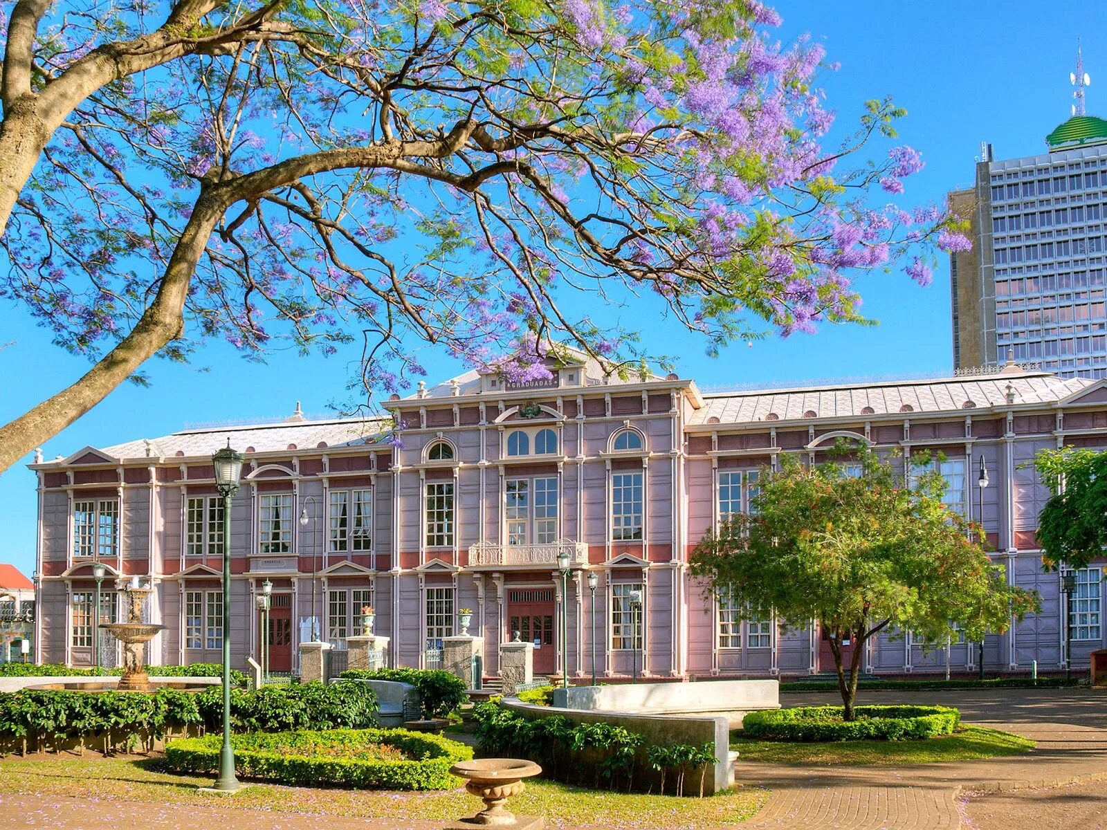 San Jose Costa Rica. Metal school