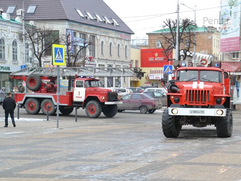 5 декабря 2014 г. Пензенский драматический театр пожар. Пензенский драматический театр сгорел. Пензенский драматический театр до пожара. Драмтеатр Пенза пожар 2008.