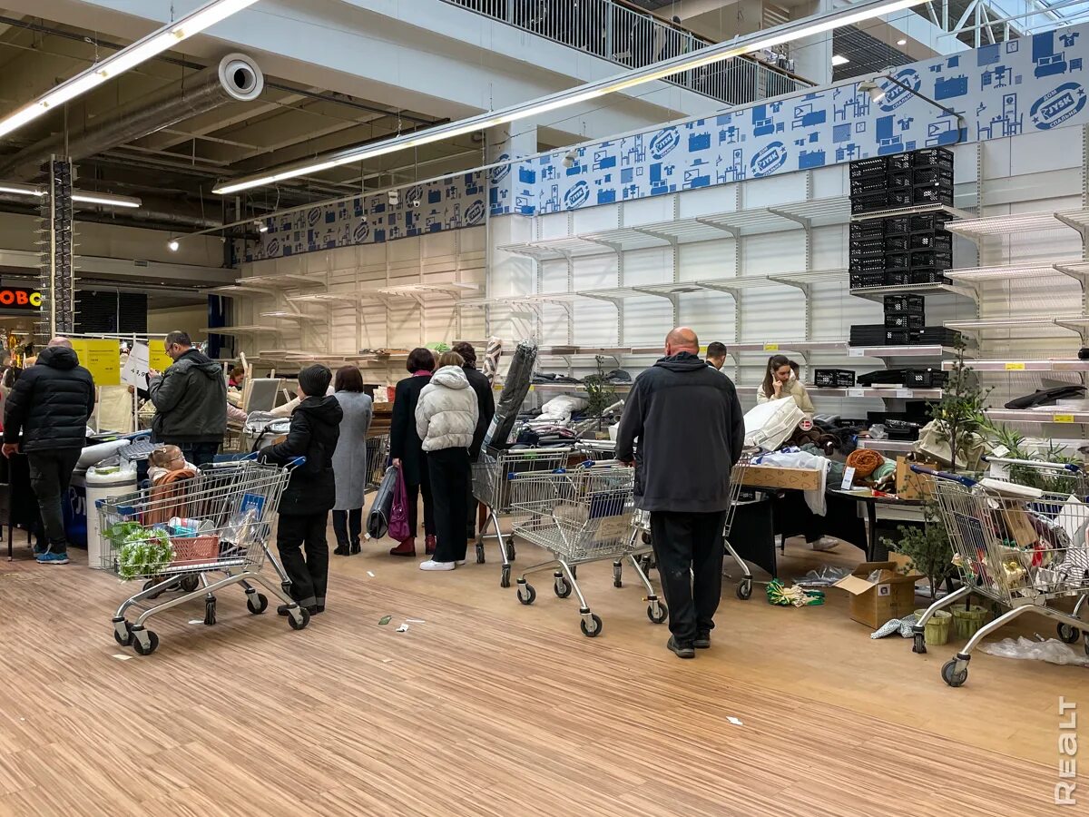 Как сейчас выглядят магазины IKEA home, furniture & patio stores in Poland