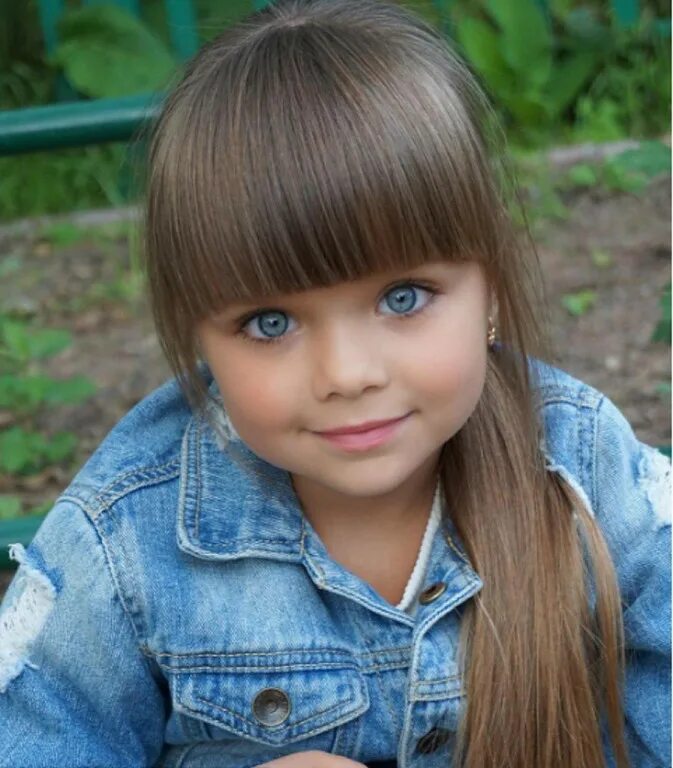 хлоя озадачена. где она маленькая. где она маленькая. арина алексеевна аверина. принцесса рапунцель маленькая.