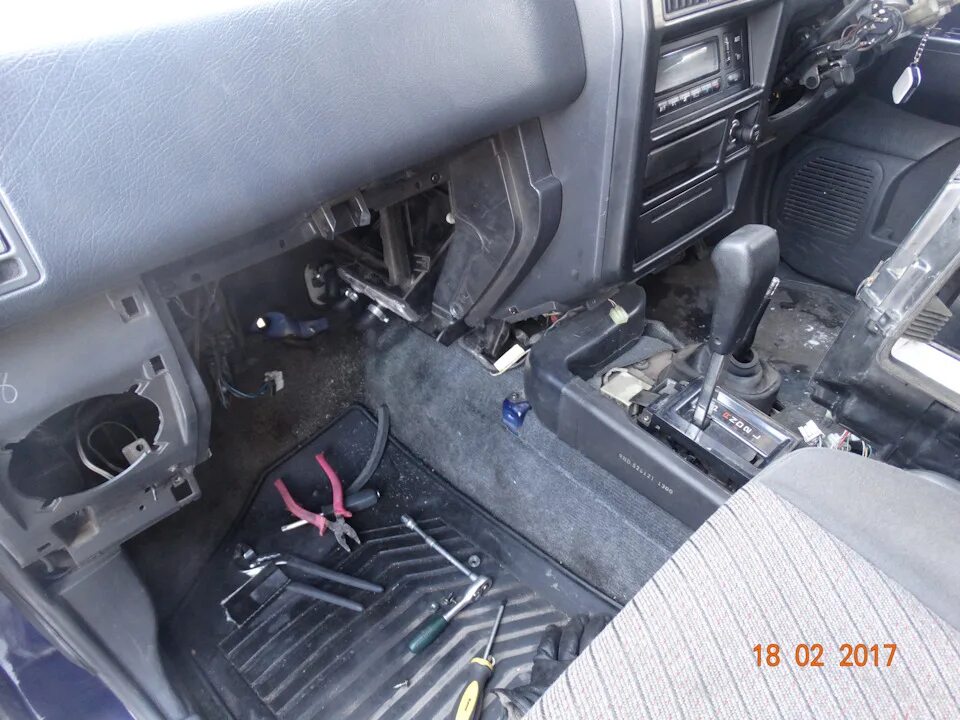 Замена Радиатора отопителя - Isuzu Elf, 3,1 л, 1993 года своими руками DRIVE2