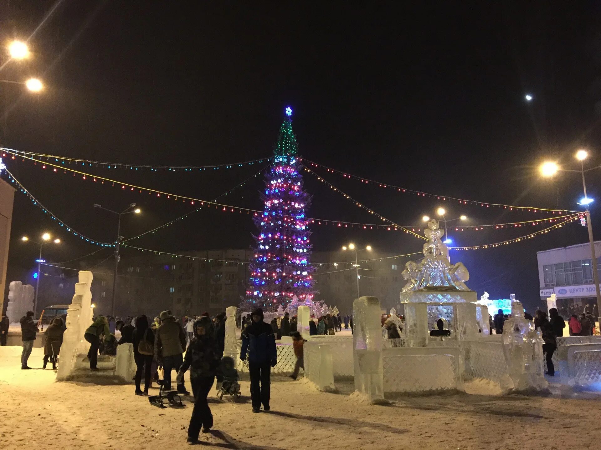 Центр досуга железногорск. Центр досуга железногорск красноярский. развлечения в красноярске. елка на центре досуга г железногорск. места развлечений в красноярске.