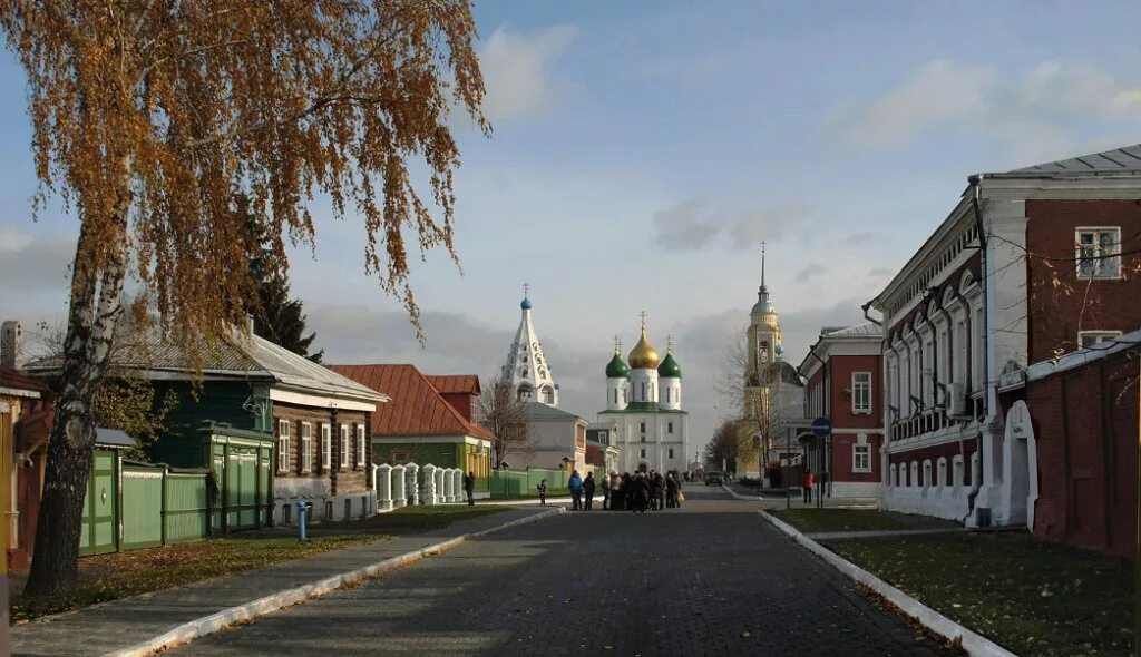 Коломна города 3. Город Коломна осень. Город Коломна осенью. Коломна старый город. Старая Коломна осень.