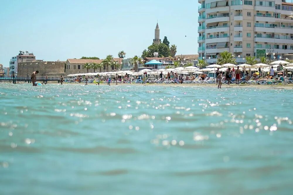 Ларнака снять квартиру. Кипр лимассол улочки. Larnaca кипр. Ларнака порт. Ларнака снять.