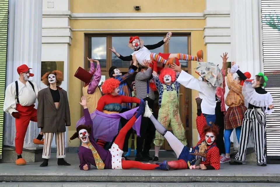 Театр стиля. Молодежный театральный фестиваль. юношеская театральная студия. молодежный театр стиль боты.