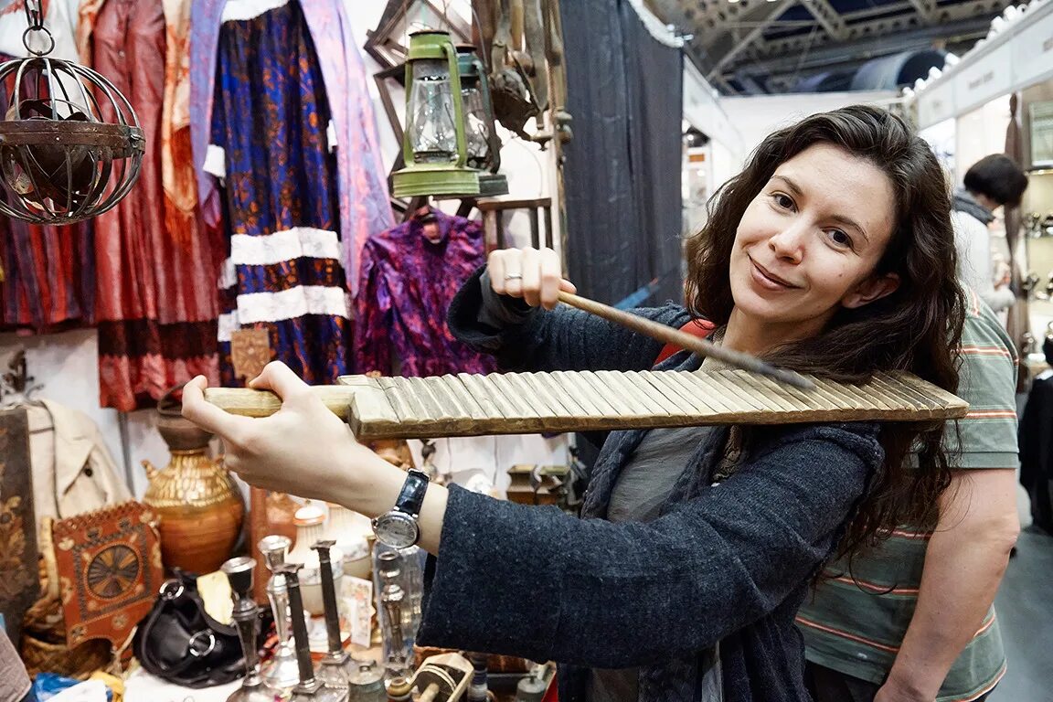 Блошиный рынок в москве на тишинке 2021. Блоошиный рынок натишинке. Блошиный рынок на тишинке 2023. Тишинская площадь блошиный рынок. Блошиный рынок в москве на тишинке расписание.