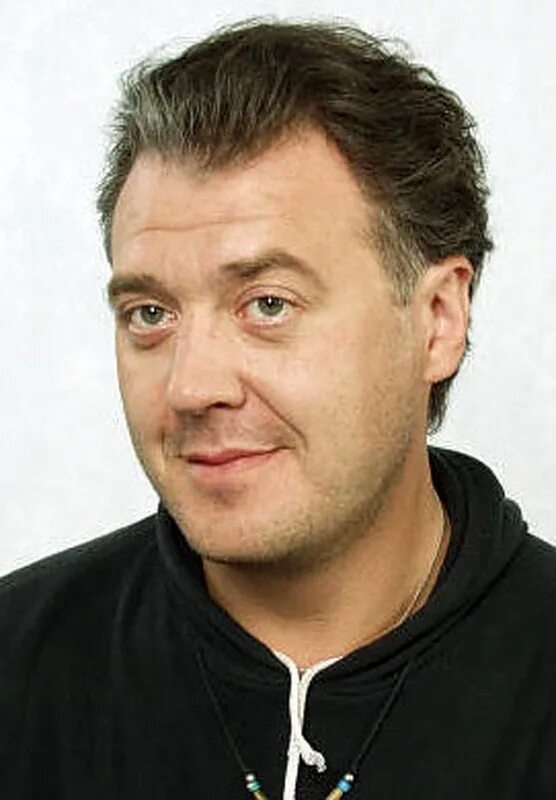 Артист 4 буквы. Гётц отто легенда 17. Джон войт. Стив ривз. Шейн блэк.