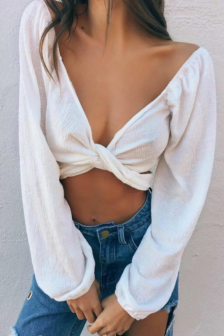 Как завязать рубашку на узел на талии 39 Fashion Mistakes That Are Making You Look Older Style mistakes, Look older, F