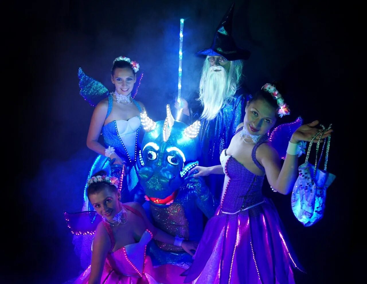 бузова без фонограммы поет в живую. цирковые образы. Show 34. костюмы артистов цирка. световое шоу event.