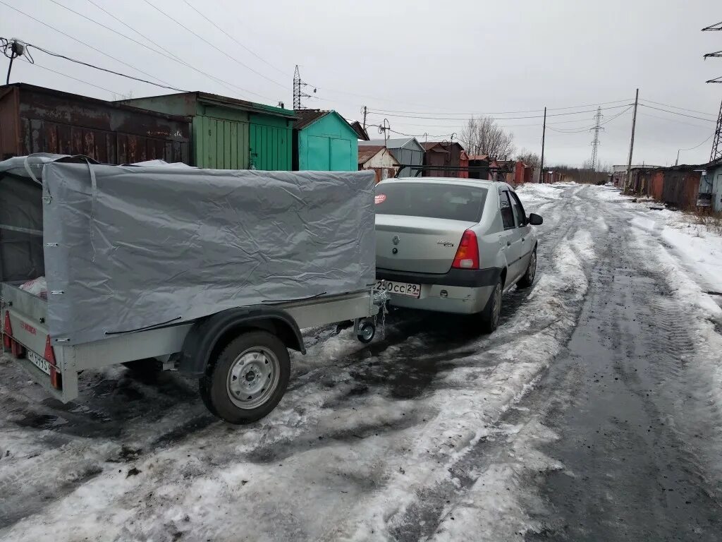 Малогабаритные грузоперевозки с легковым прицепом.