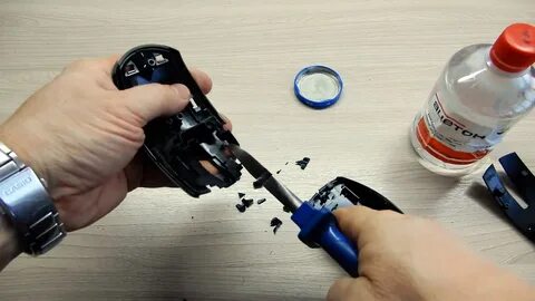 Приклеил намертво