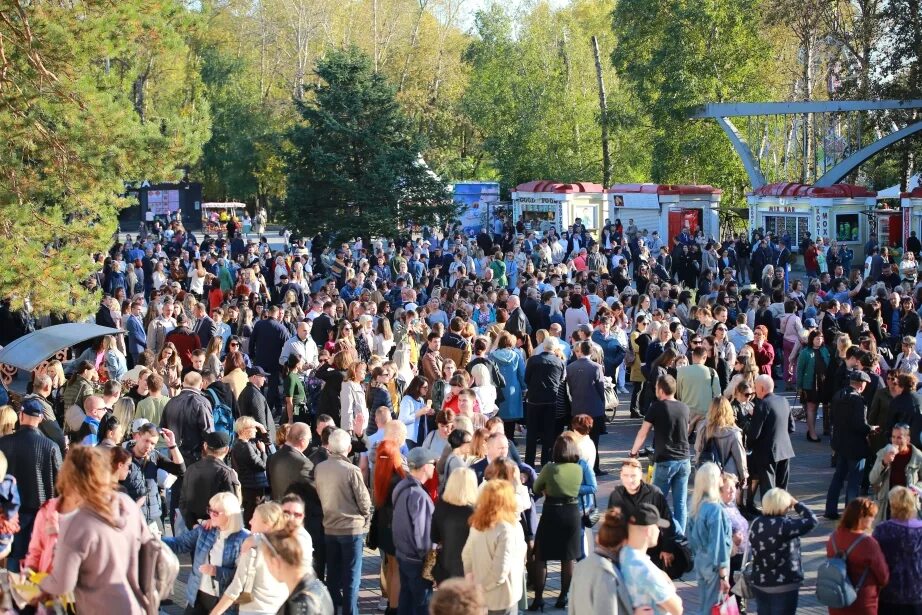 Митинги в хабаровске сегодня. Митинги в хабаровске. митинг в хабаровске в мае 2025. хабаровск митинг в поддержку референдума. митинг в хабаровске сегодня 06 11 2025.