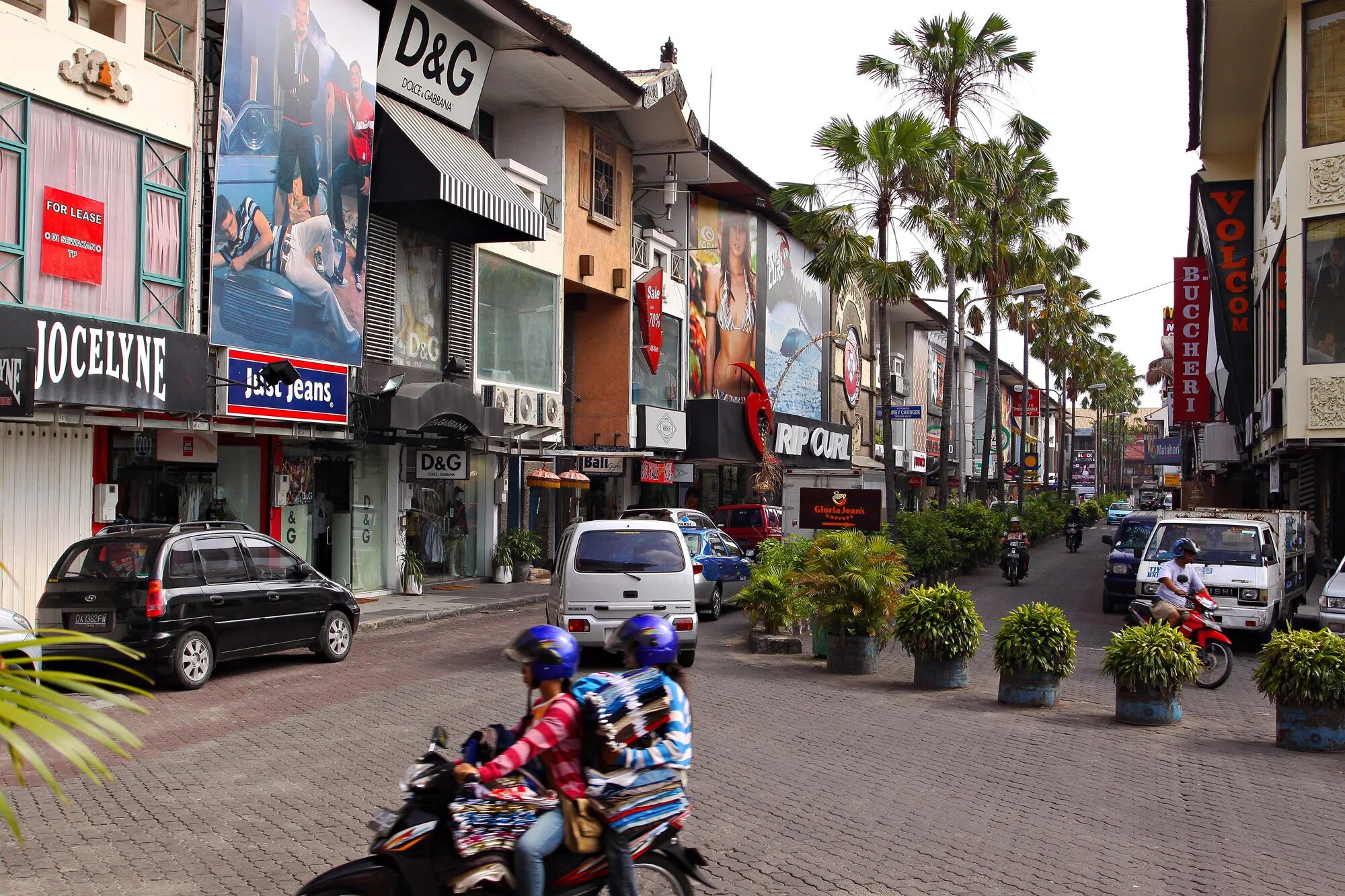Бали улицы. Бали город Кута. Бали Кута улицы. Бали Кута фото. Кута фото города.
