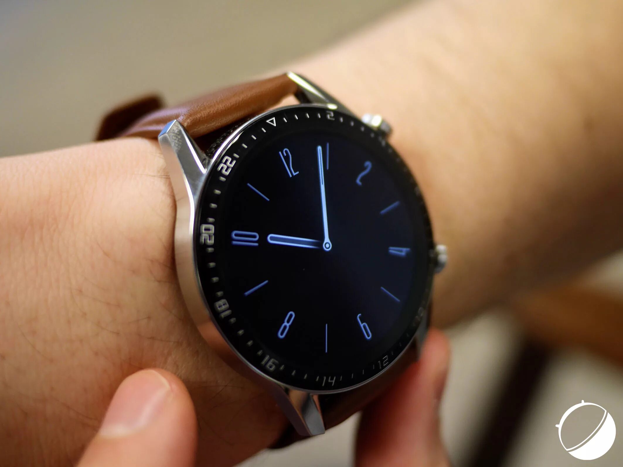 Huawei watch always on display. Huawei watch gt 2 chestnut. хонор ватч гт2. huawei watch gt 3 42mm циферблаты. хуавей джи ти 2 42 мм.