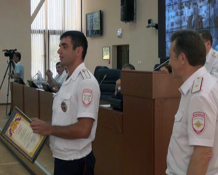 Полиция сочи горького. Начальник увд горького 60 сочи. увд сочи. начальник гаи сочи. начальник гибдд адлера.