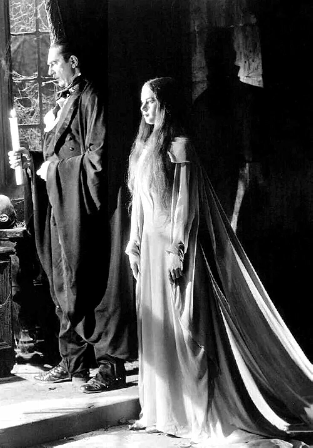 Вампиры древних родов. Бела Лугоши Кэрролл Борланд. Mark of the Vampire 1935.