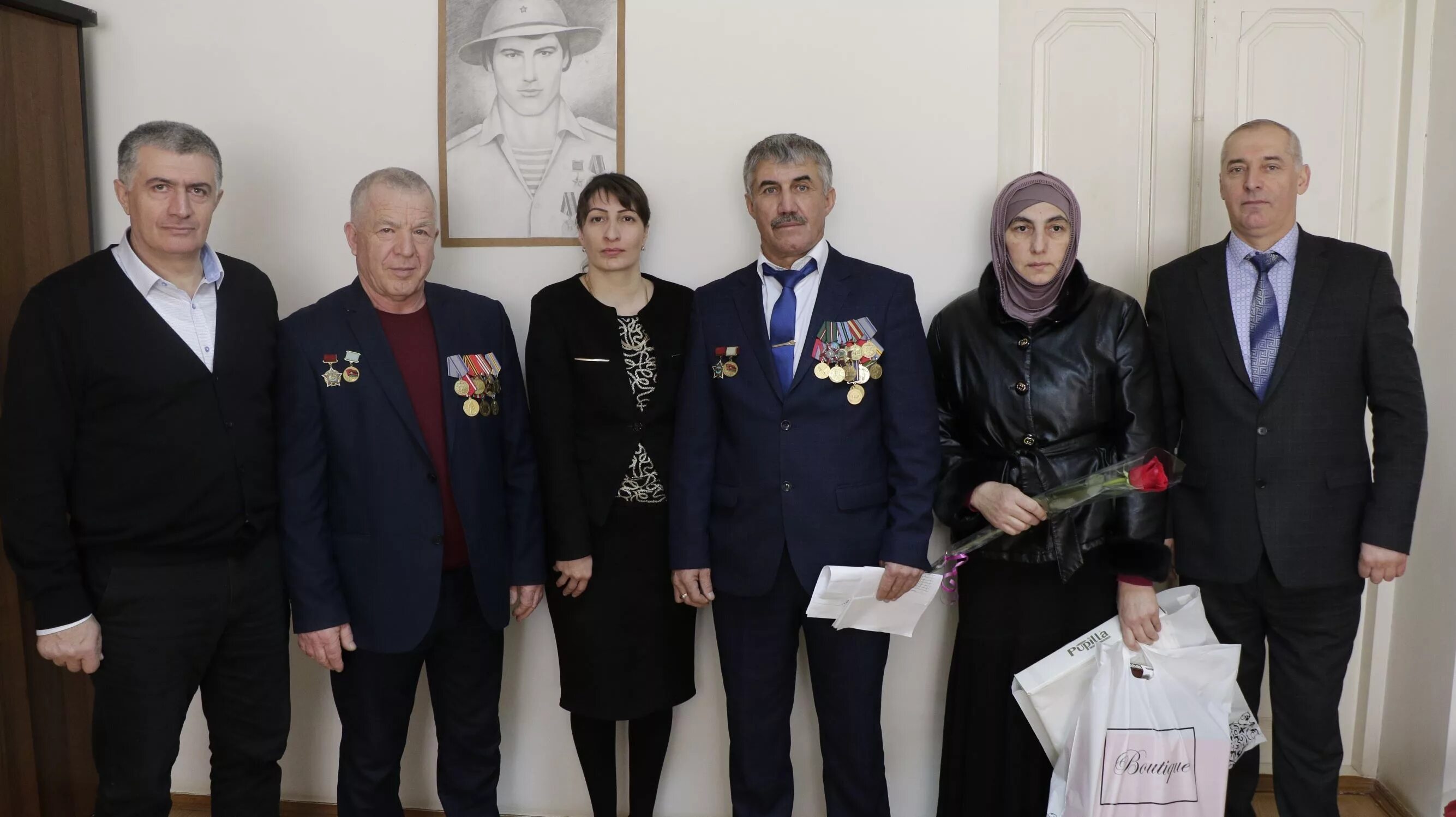 орден ветеран афганской войны с бланком удостоверения. пенсионный фонд воинов интернационалистов. картинки воины интернационалисты 15 февраля. день интернационалиста 15 февраля. памятник воинам интернационалистам еманжелинск.