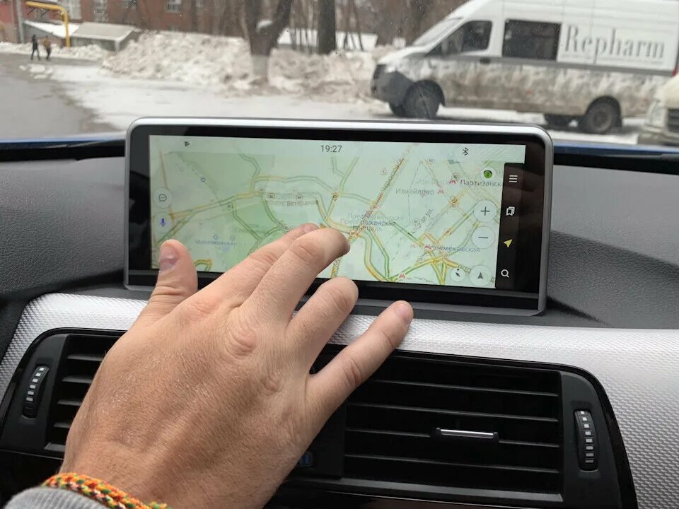Управление навигатором. Навигатор который показывает камеры. автомультимедиа с навигатором с андроидом 4.44 газель next. что показывает навигатор. фото погрешности скорости спидометра и навигатора.