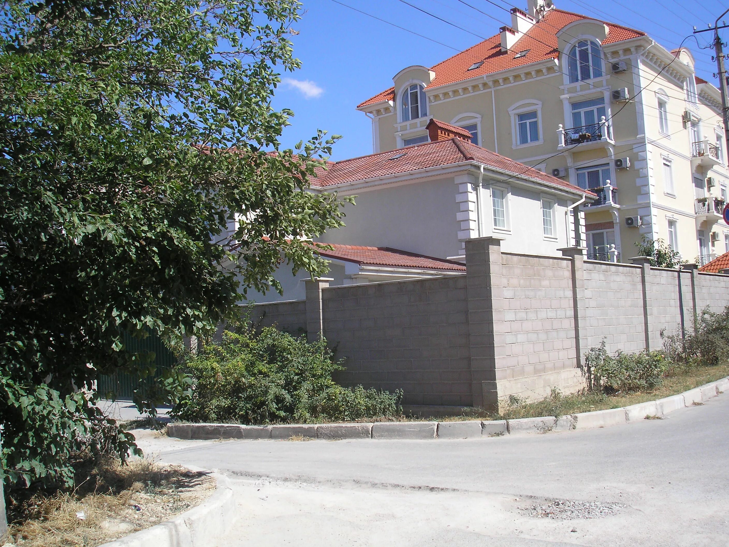 Старый город севастополь гостиница. Севастополь);. Севастополь ул ломоносова. Севастополь ломаносова1. Севастополь улица ломоносова 32 старый город.