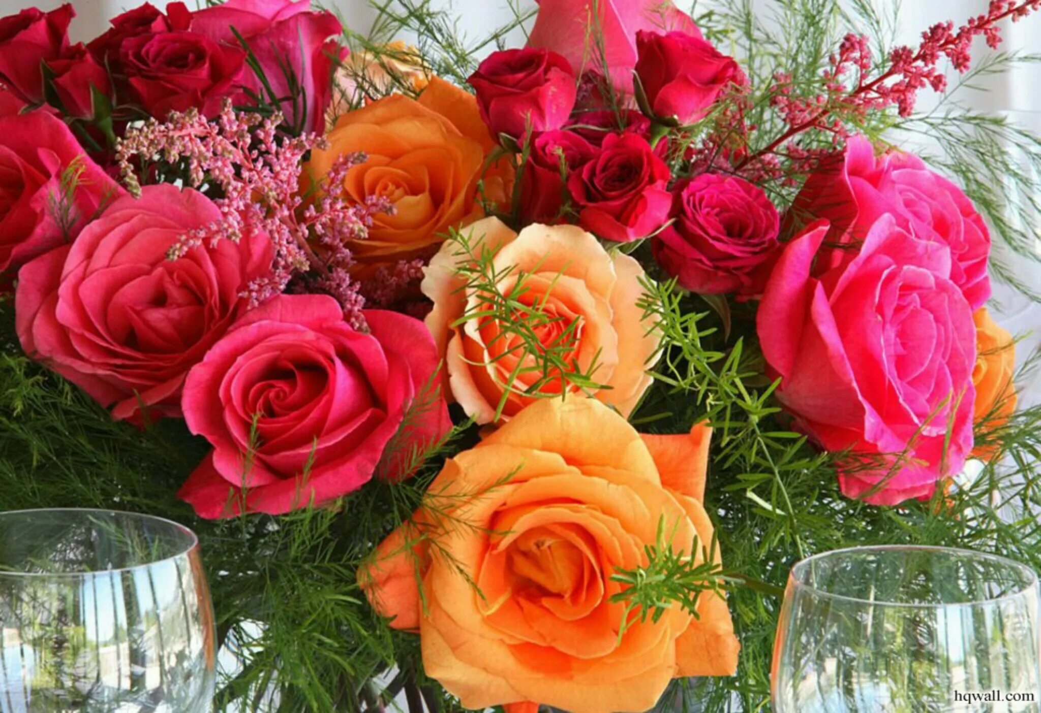 Красивые картинки одноклассницы. Поздравительный букет цветов. Букет роз с днем рождения. Открытки с цветами красивые. С юбилеем цветы.
