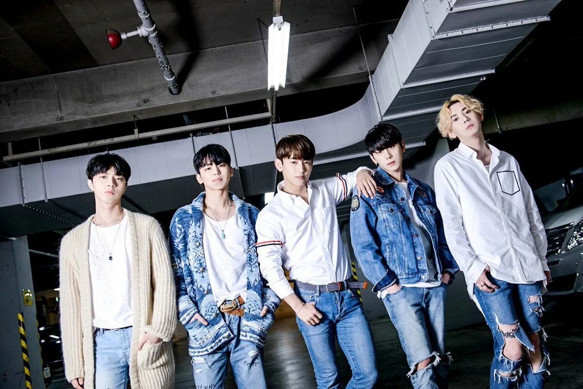 Group name. Myname корейская группа. myname корейская группа участники. группа myname u_kiss. my name кпоп.