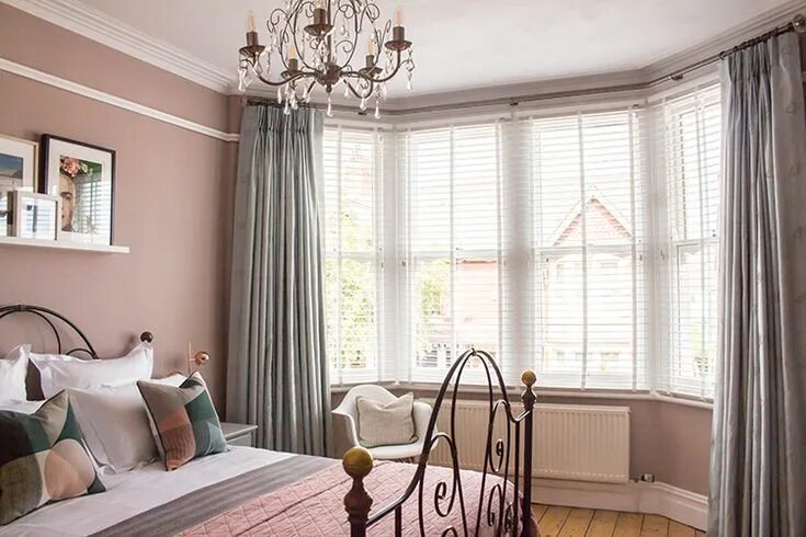 Интерьер спальни с эркером 81 bedroom ideas from the world's best interior designers Living room windows, C