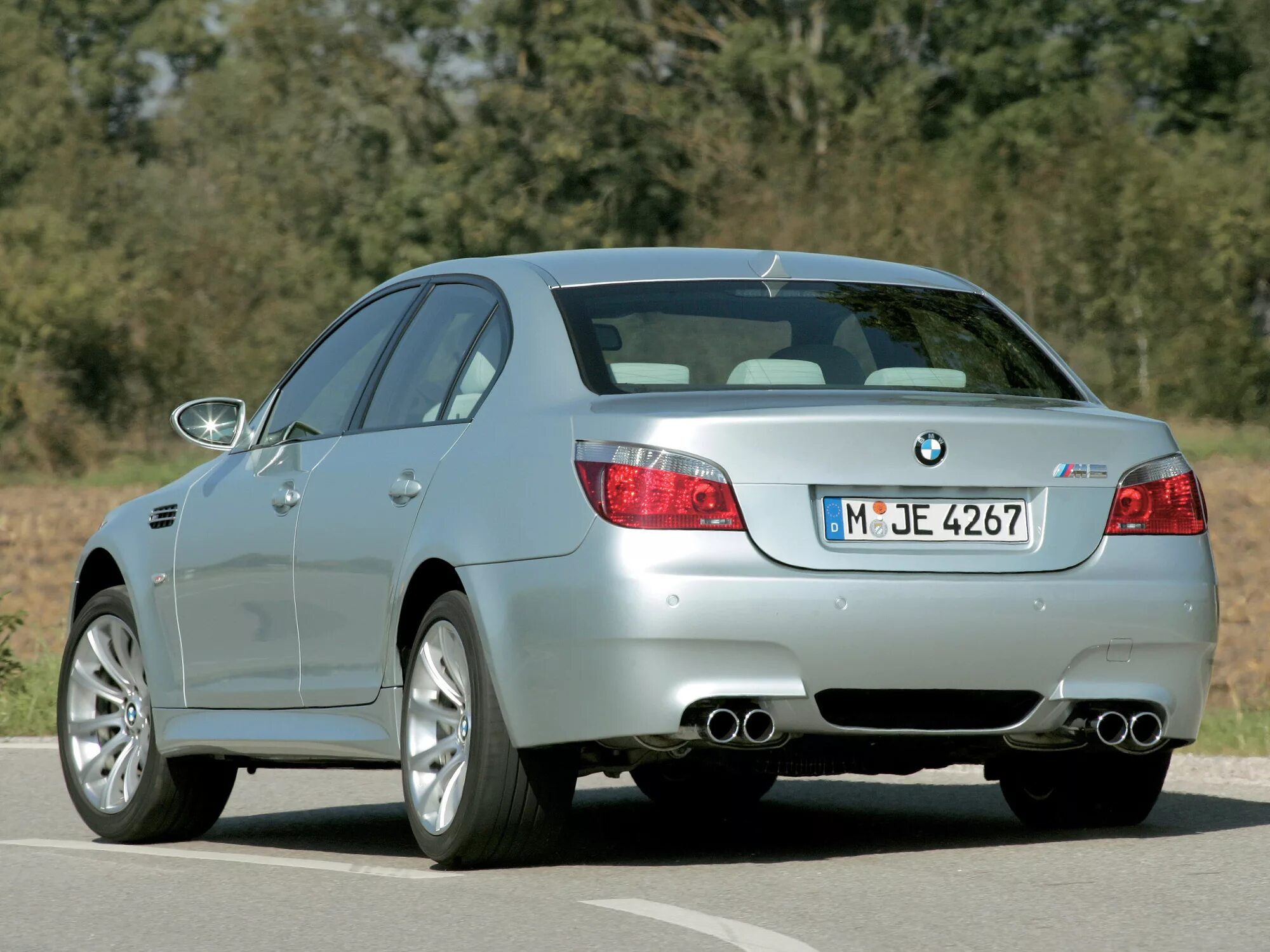 Бмв е60 525i. Бмв 5 е60. Bmw 5 e60 2005. Bmw e60 2005. Bmw 5 e60 2005.